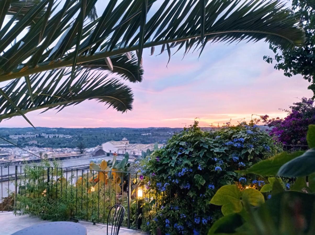 Trigona Garden Suite Noto Eksteriør bilde