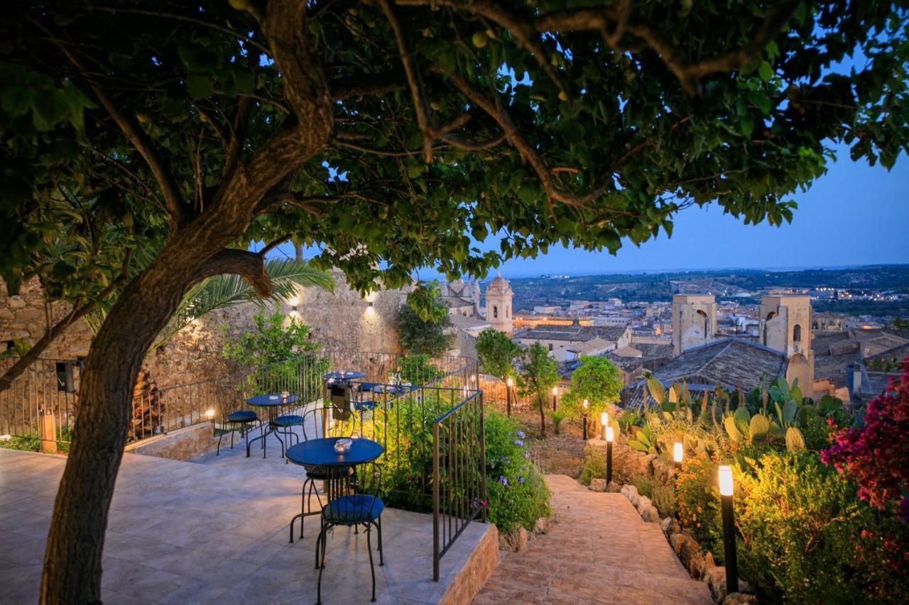 Trigona Garden Suite Noto Eksteriør bilde