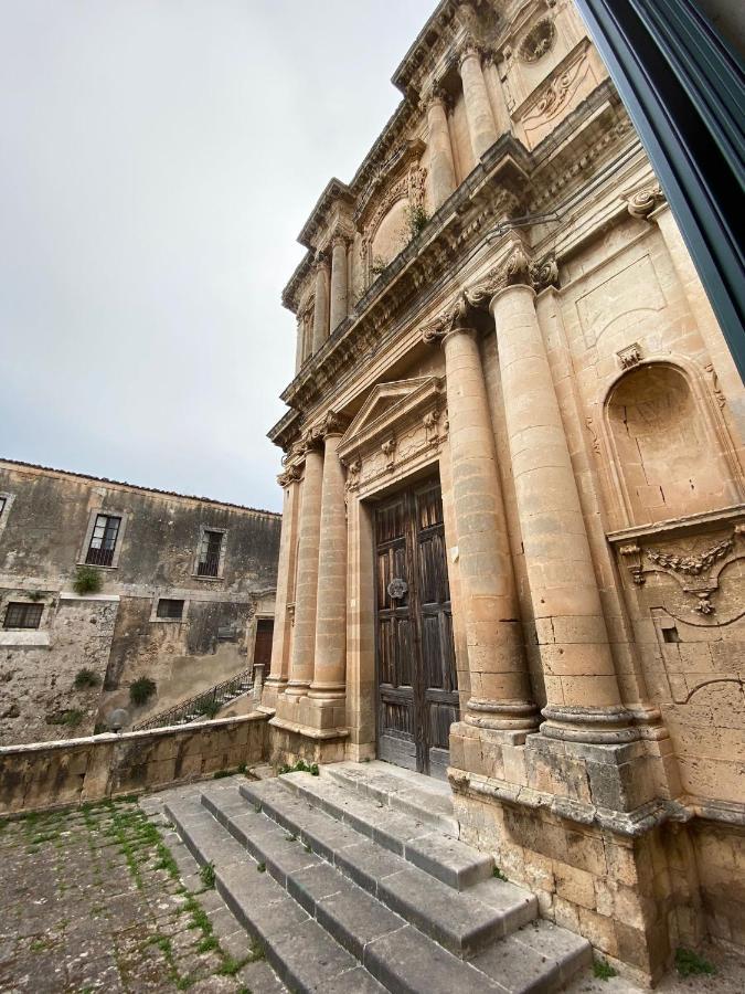 Trigona Garden Suite Noto Eksteriør bilde