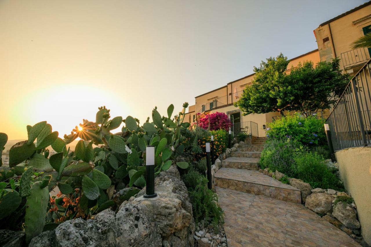Trigona Garden Suite Noto Eksteriør bilde